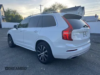 2016 Volvo XC90 T6 Momentum z VIN YV4A22PKXG1078160, wystawiony jako IAAI lot #42280382 z przebiegiem 178 571 mil mil oraz . Historia ofert i sprzedaży dostępna na DreamBid. Obrazek 3.