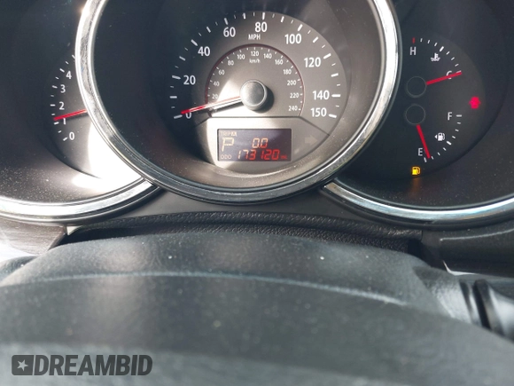 2013 Kia Sorento EX with VIN 5XYKU4A67DG331097, listed as a IAAI auction lot 42058818 with 173,120 mi miles. Bid and sale history available at carsss.com. Image 7.
