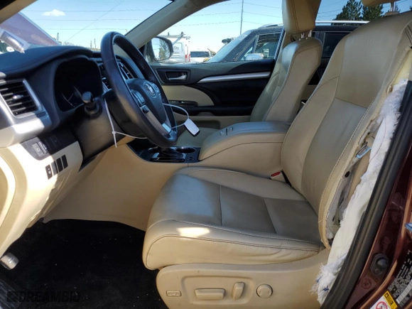 2019 Toyota Highlander SE with VIN 5TDJZRFHXKS735130, listed as a Copart auction lot 48136405 with 81,461 mi miles and Salvage Title. Bid and sale history available at carsss.com. Image 7.