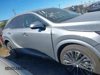 2025 Lexus RX 350h with VIN 2T2BBMCA8SC084121, listed as a IAAI auction lot 42644072 with 4,200 mi miles and . Bid and sale history available at DreamBid. Image 13.
