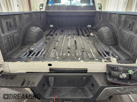 2017 Ford F-250 XL with VIN 1FTBF2A68HEE82088, listed as a IAAI auction lot 42731371 with 144,889 mi miles and . Bid and sale history available at DreamBid. Image 33.