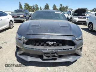 2018 Ford Mustang EcoBoost z VIN 1FA6P8TH3J5129320, wystawiony jako Copart lot #57812415 z przebiegiem 52 841 mil mil oraz Szkoda całkowita • Salvage title. Historia ofert i sprzedaży dostępna na DreamBid. Obrazek 5.