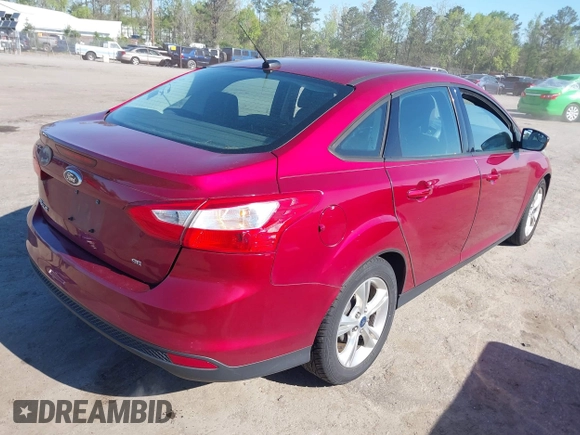 2014 Ford Focus SE with VIN 1FADP3F27EL202224, listed as a IAAI auction lot 42067644 with 174,674 mi miles. Bid and sale history available at carsss.com. Image 4.