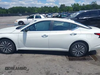2024 Nissan Altima SV with VIN 1N4BL4DV4RN405944, listed as a IAAI auction lot 42125830 with 14,288 mi miles and . Bid and sale history available at carsss.com. Image 14.