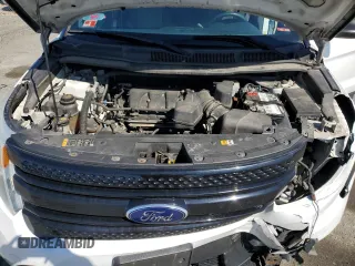 2013 Ford Police Interceptor Utility z VIN 1FM5K8AR0DGC20811, wystawiony jako Copart lot #52397805 z przebiegiem 174 376 mil mil oraz Nie do naprawy • Non repairable. Historia ofert i sprzedaży dostępna na DreamBid. Obrazek 14.