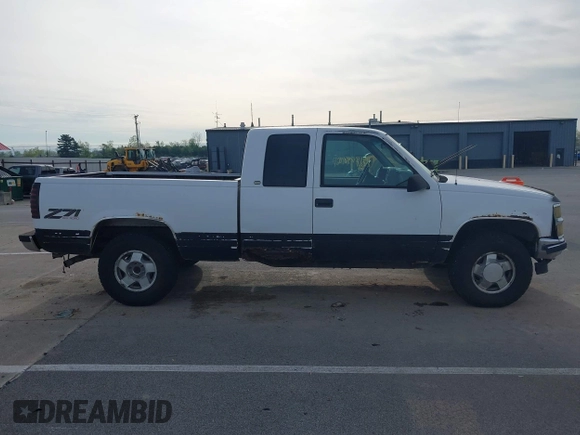 1997 Chevrolet Silverado 1500 with VIN 1GCEK19R5VE232708, listed as a IAAI auction lot 42197468 with 208,458 mi miles and . Bid and sale history available at DreamBid. Image 13.