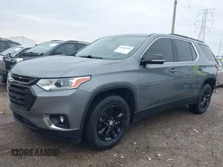 2020 Chevrolet Traverse LT Cloth z VIN 1GNERGKW4LJ118712, wystawiony jako IAAI lot #42382598 z przebiegiem 107 192 mil mil oraz . Historia ofert i sprzedaży dostępna na DreamBid. Obrazek 2.