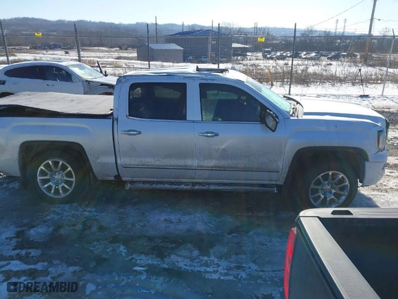 2018 GMC Sierra 1500 Denali with VIN 3GTU2PEC8JG519642, listed as a IAAI auction lot 41427185 with 111,596 mi miles. Bid and sale history available at carsss.com. Image 14.