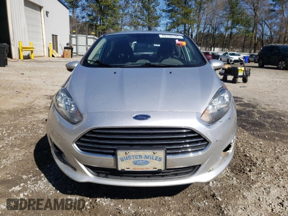 2018 Ford Fiesta S z VIN 3FADP4AJ0JM133583, wystawiony jako Copart lot #49156195 z przebiegiem 212 347 mil mil oraz Szkoda całkowita • Salvage title. Historia ofert i sprzedaży dostępna na DreamBid. Obrazek 5.