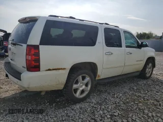 2007 Chevrolet Suburban LTZ with VIN 1GNFK16377J298439, listed as a Copart auction lot 55243665 with 270,387 mi miles and Salvage title. Bid and sale history available at DreamBid. Image 3.