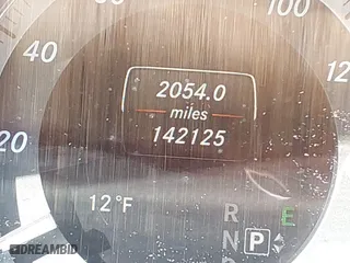 2013 Mercedes-Benz E-Class E 350 Luxury with VIN WDDHF8JB0DA768616, listed as a IAAI auction lot 41327288 with 142,125 mi miles. Bid and sale history available at carsss.com. Image 15.