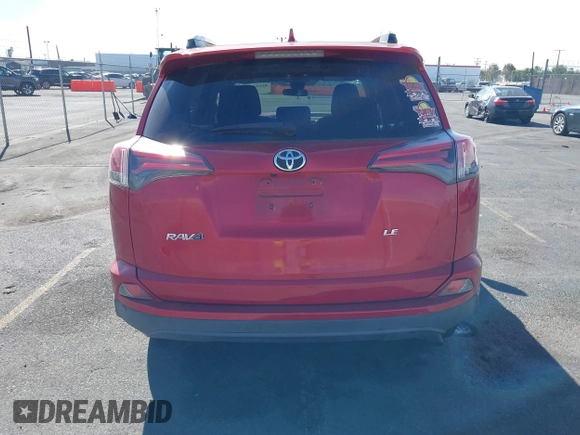 2017 Toyota RAV4 LE z VIN 2T3ZFREV2HW317056, wystawiony jako IAAI lot #41692139 z przebiegiem 66 102 mil mil oraz . Historia ofert i sprzedaży dostępna na DreamBid. Obrazek 16.