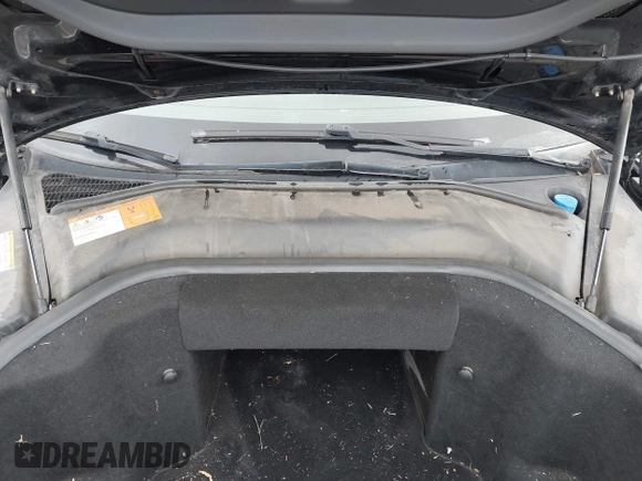 2014 Tesla Model S 60 with VIN 5YJSA1H14EFP34738, listed as a IAAI auction lot 42132117 with 120,898 mi miles and . Bid and sale history available at DreamBid. Image 10.