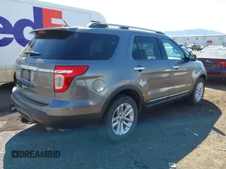 2011 Ford Explorer XLT z VIN 1FMHK8D82BGA47029, wystawiony jako IAAI lot #42680547 z przebiegiem 111 570 mil mil oraz . Historia ofert i sprzedaży dostępna na DreamBid. Obrazek 4.