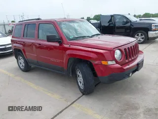 2014 Jeep Patriot Altitude z VIN 1C4NJPBA0ED511838, wystawiony jako IAAI lot #41904969 z przebiegiem 210 041 mil mil oraz . Historia ofert i sprzedaży dostępna na DreamBid. Obrazek 1.