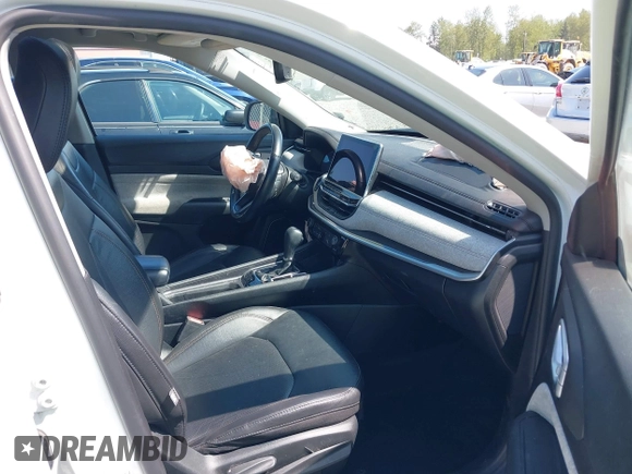 2022 Jeep Compass Latitude Lux with VIN 3C4NJDFB6NT164933, listed as a IAAI auction lot 42116735 with 55,397 mi miles and . Bid and sale history available at DreamBid. Image 5.