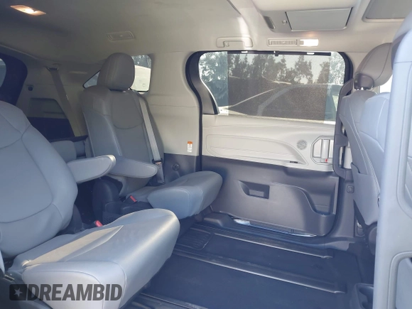 2024 Toyota Sienna XLE with VIN 5TDJSKFC9RS152848, listed as a IAAI auction lot 41290455 with 1,967 mi miles and . Bid and sale history available at DreamBid. Image 8.