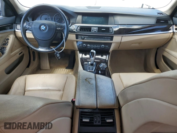 2012 BMW 5 Series 535i z VIN WBAFR7C51CC808292, wystawiony jako Copart lot #61137415 z przebiegiem 201 134 mil mil oraz Czysty tytuł • Clean title. Historia ofert i sprzedaży dostępna na DreamBid. Obrazek 8.