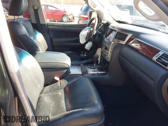 2013 Lexus LX 570 with VIN JTJHY7AX2D4099741, listed as a IAAI auction lot 41870475 with 264,966 mi miles and . Bid and sale history available at DreamBid. Image 5.