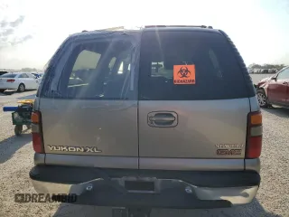 2001 GMC Yukon XL SLT with VIN 3GKEC16T51G224936, listed as a Copart auction lot 65382124 with 243,516 mi miles and Salvage Title. Bid and sale history available at carsss.com. Image 6.