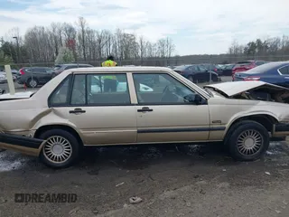 1992 Volvo 900 с VIN YV1JS8704N1101704, выставлен на аукционе IAAI как лот 41884536 с пробегом 151 903 миль миль и . История ставок и продаж доступна на DreamBid. Изображение 13.