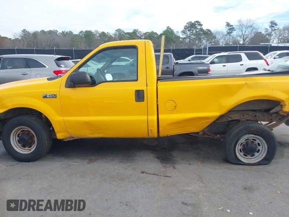 2002 Ford Super Duty F-250 XL with VIN 1FTNF20LX2EB80202, listed as a IAAI auction lot 41607631 with 342,859 mi miles. Bid and sale history available at carsss.com. Image 15.