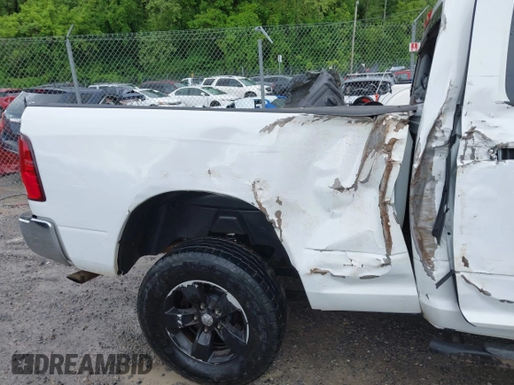 2017 Ram 1500 SLT z VIN 1C6RR7GG9HS736595, wystawiony jako IAAI lot #42230792 z przebiegiem 132 627 mil mil oraz . Historia ofert i sprzedaży dostępna na DreamBid. Obrazek 19.