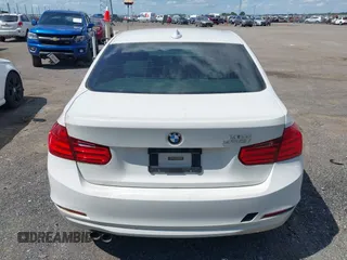 2014 BMW 3 Series 328i z VIN WBA3A5C51EP603386, wystawiony jako IAAI lot #42343104 z przebiegiem Nie podano mil oraz . Historia ofert i sprzedaży dostępna na DreamBid. Obrazek 15.
