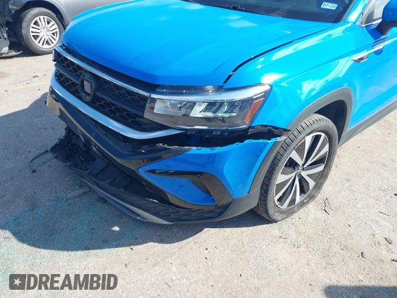 2022 Volkswagen Taos SE z VIN 3VVRX7B28NM088778, wystawiony jako IAAI lot #41624907 z przebiegiem 32 903 mil mil oraz . Historia ofert i sprzedaży dostępna na DreamBid. Obrazek 6.