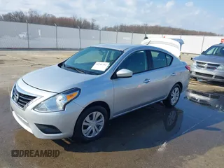 2017 Nissan Versa SV z VIN 3N1CN7AP3HK427702, wystawiony jako IAAI lot #41741711 z przebiegiem 146 889 mil mil oraz . Historia ofert i sprzedaży dostępna na DreamBid. Obrazek 17.