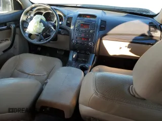 2011 Kia Sorento EX with VIN 5XYKU4A26BG180893, listed as a Copart auction lot 41678655 with 127,564 mi miles and Salvage Title. Bid and sale history available at carsss.com. Image 8.