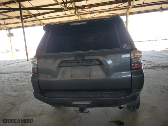 2020 Toyota 4Runner SR5 with VIN JTEBU5JRXL5797867, listed as a Copart auction lot 89103325 with 184,415 mi miles and Salvage Title. Bid and sale history available at carsss.com. Image 6.