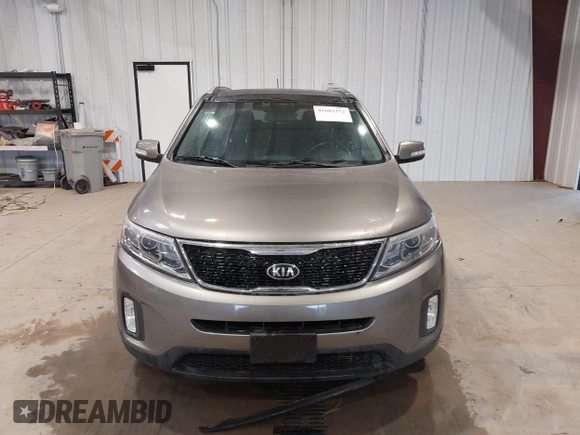 2015 Kia Sorento EX with VIN 5XYKU4A77FG578101, listed as a IAAI auction lot 41603372 with 120,804 mi miles. Bid and sale history available at carsss.com. Image 12.