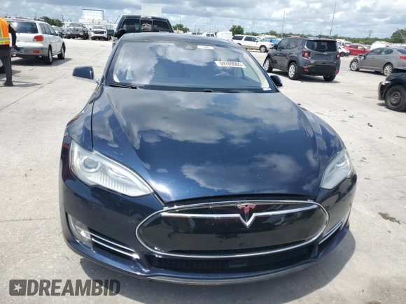 2014 Tesla Model S 60 with VIN 5YJSA1H12EFP61355, listed as a Copart auction lot 59709065 with 109,446 mi miles and Salvage title. Bid and sale history available at DreamBid. Image 5.