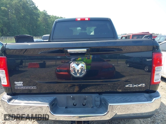 2019 Ram 2500 Big Horn with VIN 3C6UR5DLXKG544035, listed as a IAAI auction lot 42560785 with 76,606 mi miles and . Bid and sale history available at DreamBid. Image 16.