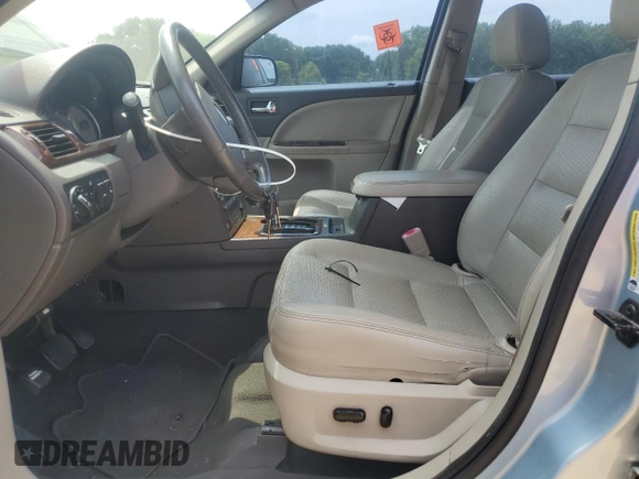 2008 Ford Taurus Limited z VIN 1FAHP25WX8G181771, wystawiony jako Copart lot #58026275 z przebiegiem 187 911 mil mil oraz Czysty tytuł • Clean title. Historia ofert i sprzedaży dostępna na DreamBid. Obrazek 7.