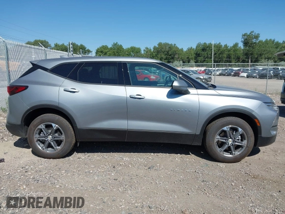 2025 Chevrolet Blazer LT с VIN 3GNKBHR41SS192166, выставлен на аукционе IAAI как лот 42720283 с пробегом 8 678 миль миль и . История ставок и продаж доступна на DreamBid. Изображение 13.
