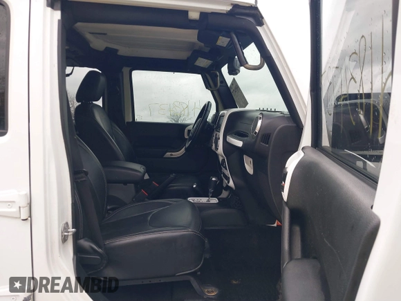 2017 Jeep Wrangler Unlimited Sahara with VIN 1C4BJWEG4HL752776, listed as a IAAI auction lot 41834737 with 110,791 mi miles. Bid and sale history available at carsss.com. Image 5.