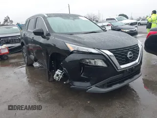 2023 Nissan Rogue SV z VIN 5N1BT3BA9PC946268, wystawiony jako IAAI lot #41578984 z przebiegiem 10 625 mil mil oraz . Historia ofert i sprzedaży dostępna na DreamBid. Obrazek 1.