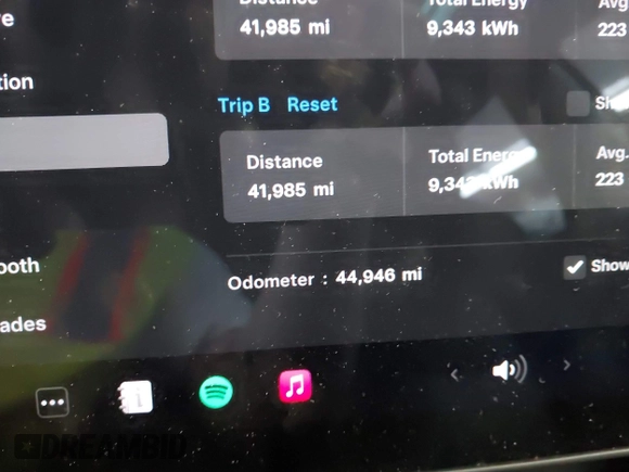 2020 Tesla Model 3 Standard Range Plus with VIN 5YJ3E1EA7LF805828, listed as a IAAI auction lot 41841505 with 44,946 mi miles and . Bid and sale history available at DreamBid. Image 16.