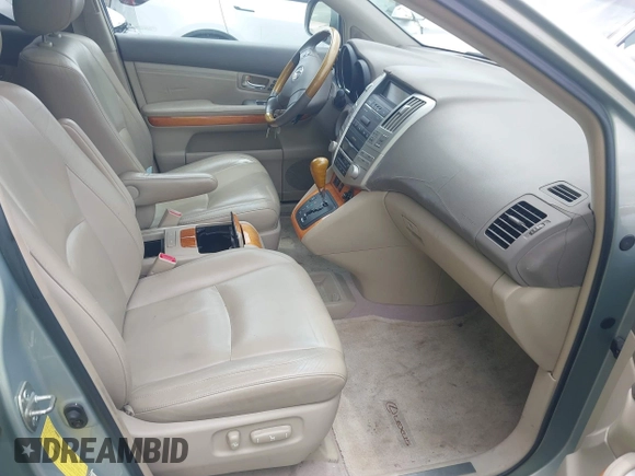 2005 Lexus RX 330 with VIN 2T2HA31U95C067708, listed as a IAAI auction lot 42171798 with 331,020 mi miles. Bid and sale history available at carsss.com. Image 5.