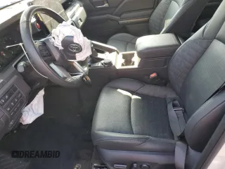2024 Toyota Tacoma SR5 z VIN 3TMLB5JN0RM008107, wystawiony jako Copart lot #55326695 z przebiegiem 12 722 mil mil oraz Szkoda całkowita • Salvage title. Historia ofert i sprzedaży dostępna na DreamBid. Obrazek 7.