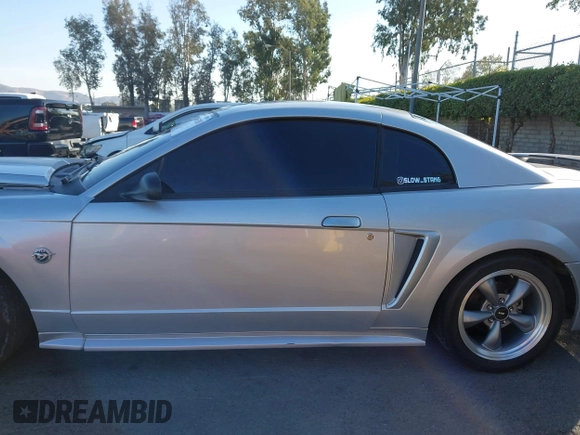 2004 Ford Mustang Standard with VIN 1FAFP40434F100991, listed as a IAAI auction lot 40706520 with 93,130 mi miles. Bid and sale history available at carsss.com. Image 14.