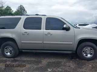 2007 Chevrolet Suburban LT with VIN 3GNGK26K07G303144, listed as a IAAI auction lot 42119779 with 181,852 mi miles and . Bid and sale history available at DreamBid. Image 13.
