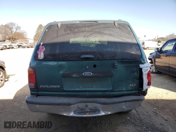 1998 Ford Explorer XLT z VIN 1FMZU32P8WZC33499, wystawiony jako Copart lot #46713545 z przebiegiem 371 924 mil mil oraz Szkoda całkowita • Salvage title. Historia ofert i sprzedaży dostępna na DreamBid. Obrazek 6.