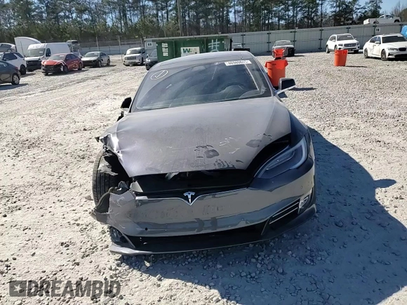 2018 Tesla Model S 75D with VIN 5YJSA1E26JF283528, listed as a Copart auction lot 46980685 with 35,371 mi miles and Salvage Title. Bid and sale history available at DreamBid. Image 10.