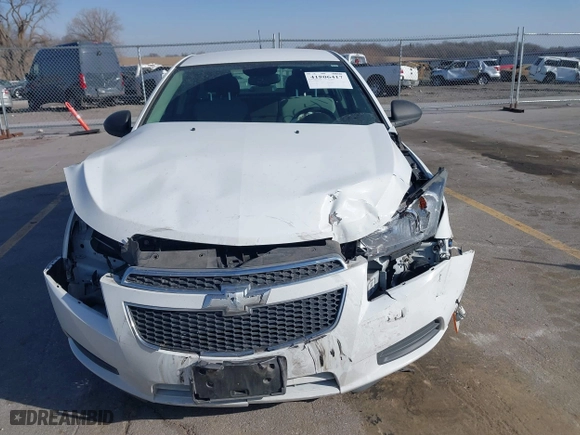 2013 Chevrolet Cruze LS with VIN 1G1PA5SH6D7313782, listed as a IAAI auction lot 41806417 with 104,373 mi miles. Bid and sale history available at carsss.com. Image 12.