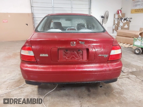 1994 Honda Accord DX with VIN 1HGCD562XRA176098, listed as a IAAI auction lot 41228156 with 113,553 mi miles and . Bid and sale history available at DreamBid. Image 17.