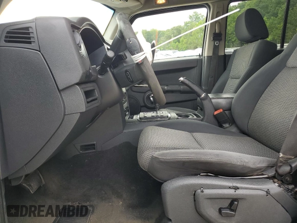 2010 Jeep Commander Sport с VIN 1J4RH4GK7AC157632, выставлен на аукционе Copart как лот 58927915 с пробегом 225 428 миль миль и Списание • Salvage title. История ставок и продаж доступна на DreamBid. Изображение 7.