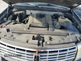 2007 Lincoln Navigator z VIN 5LMFU28597LJ02652, wystawiony jako Copart lot #55172515 z przebiegiem 222 436 mil mil oraz Tytuł czysty. Historia ofert i sprzedaży dostępna na DreamBid. Obrazek 12.